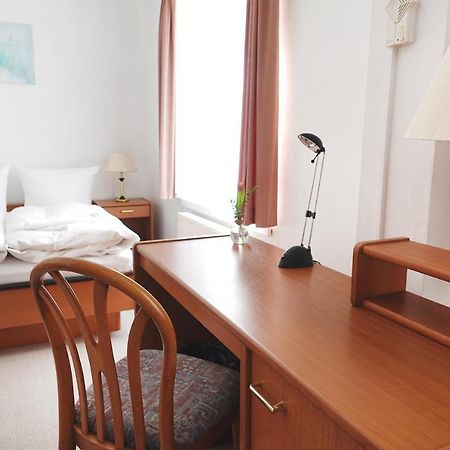 Pension Zur Inselbruecke โวลกาสต์ ภายนอก รูปภาพ